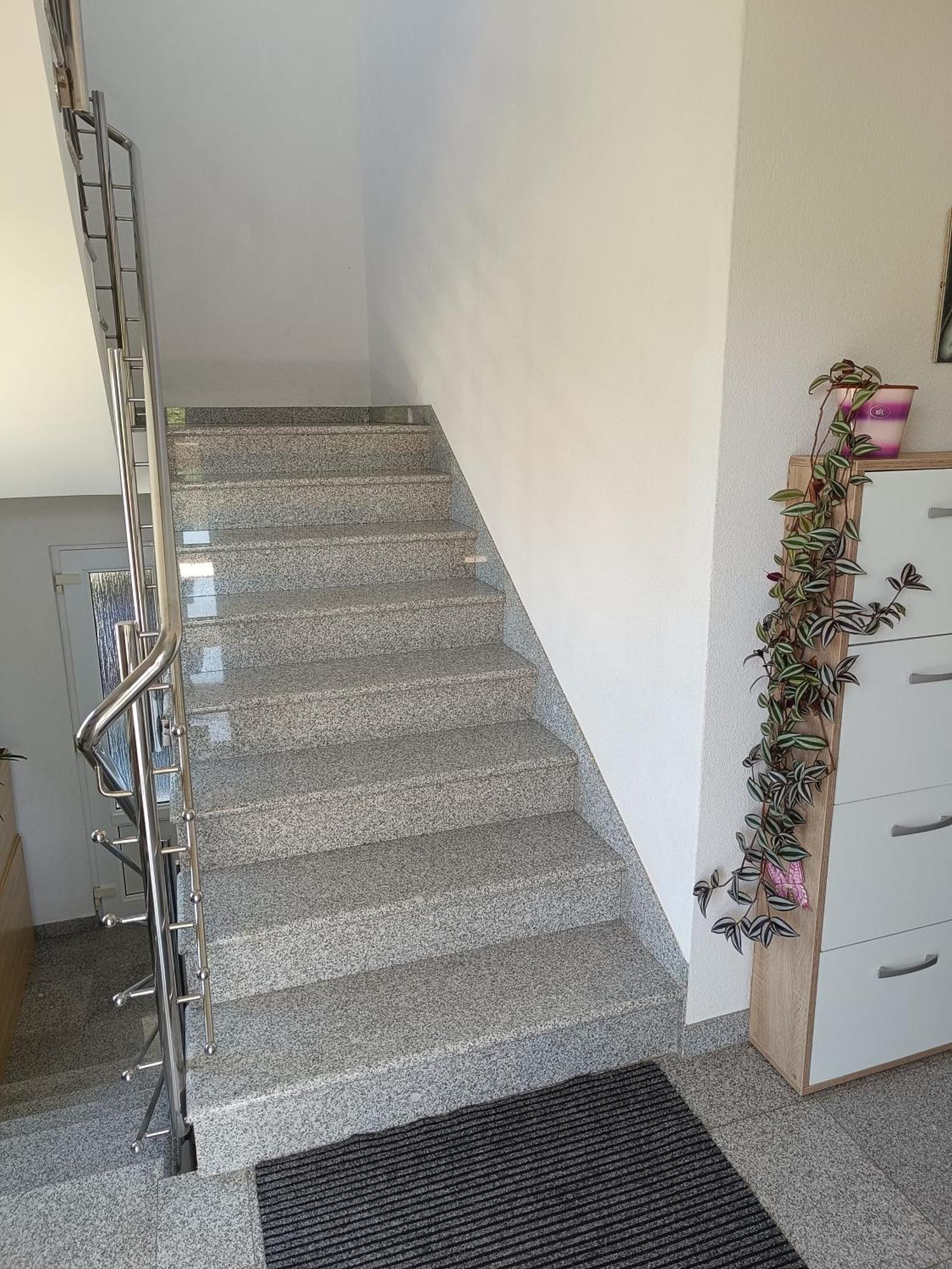 Apartman Ika อูมัค ภายนอก รูปภาพ